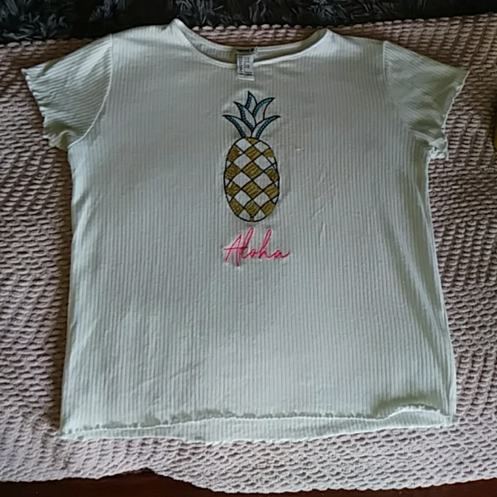 White graphic tee